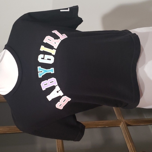 Les Do Makeup Tops - 𝅺LES Do Makeup Crop Top